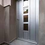 The Maze Apartment *