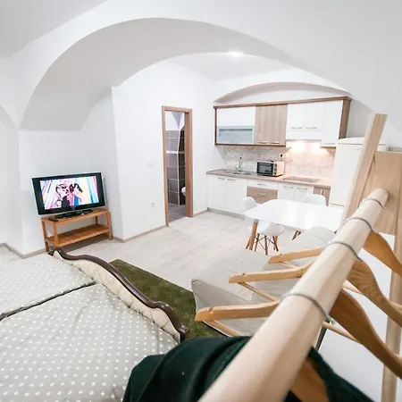 The Maze Apartment